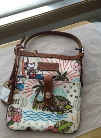 ディズニー アウラニ ハワイ Dooney & Bourke ミッキーマウス ミニーマウス チップ&デール クロスボディバッグ -  ディズニーフィギュア・グッズ通販店舗 ディズニーコレクション