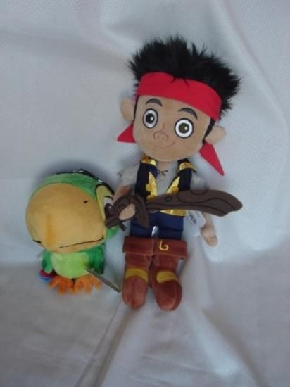 ジェイクとネバーランドの海賊たち　ディズニーストア製　フィギュアセット ジェイクとネバーランドのかいぞくたち 7 フィギュア セット PVC