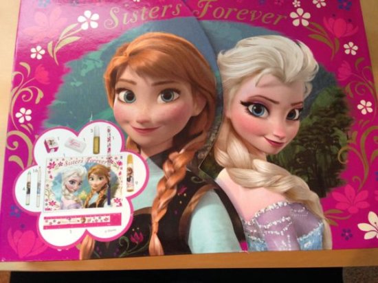 disney store frozen anna and elsa sisters forever pencils set box new -  ディズニーフィギュア・グッズ通販店舗 ディズニーコレクション