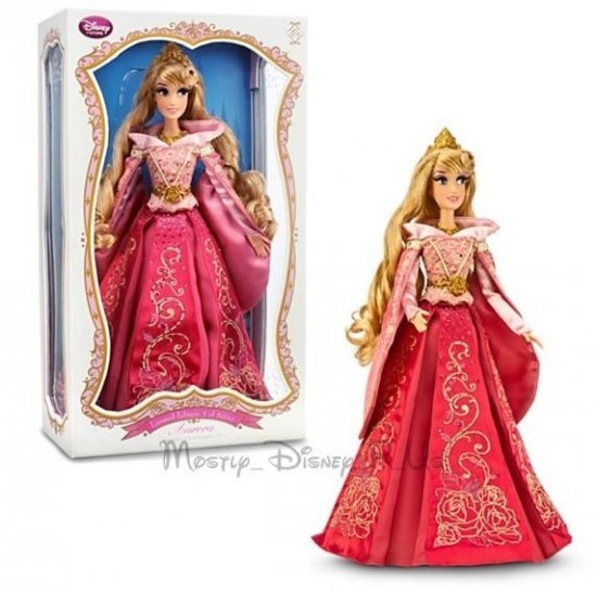 Disney Store Sleeping Beauty Aurora 17