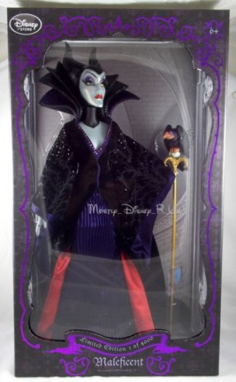 Disney Store Sleeping Beauty Maleficent 17