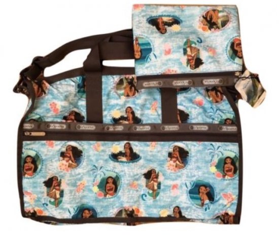 LeSportsac レスポートサック Disney モアナと伝説の海 Weekender ダッフルバッグ - ディズニーフィギュア・グッズ通販店舗  ディズニーコレクション