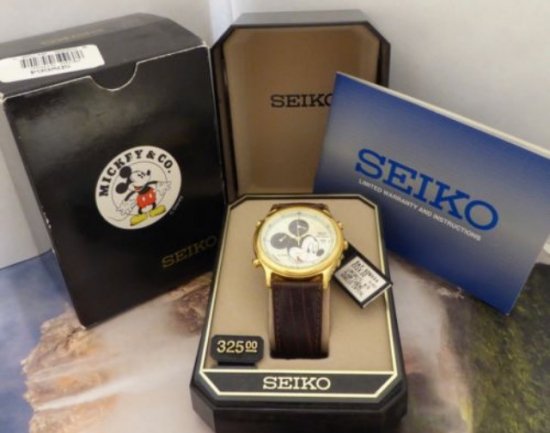 SEIKO セイコー ミッキーマウス アラーム Lumibrite クロノグラフ ウォッチ 腕時計 - ディズニーフィギュア・グッズ通販店舗  ディズニーコレクション