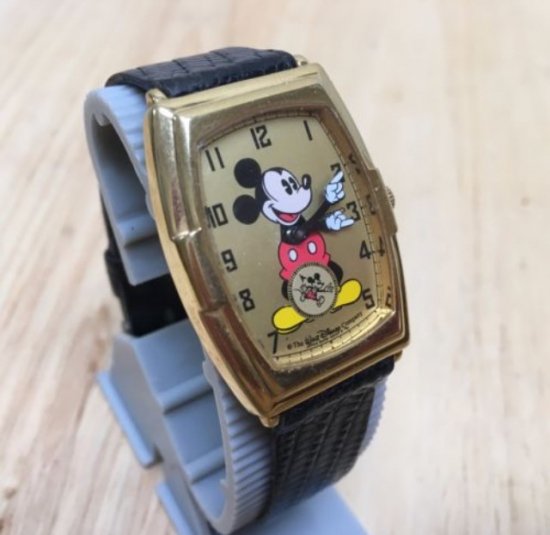SEIKO セイコー ミッキーマウス ゴールド トーン Barrel クォーツ ウォッチ 腕時計 - ディズニーフィギュア・グッズ通販店舗  ディズニーコレクション