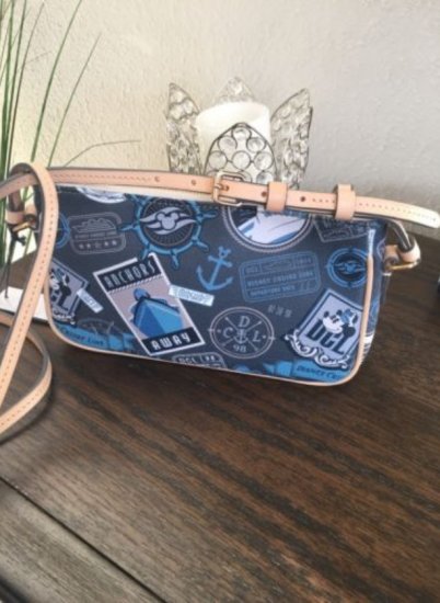 Dooney & Bourke ドゥニー&バーグ ディズニークルーズライン DCL