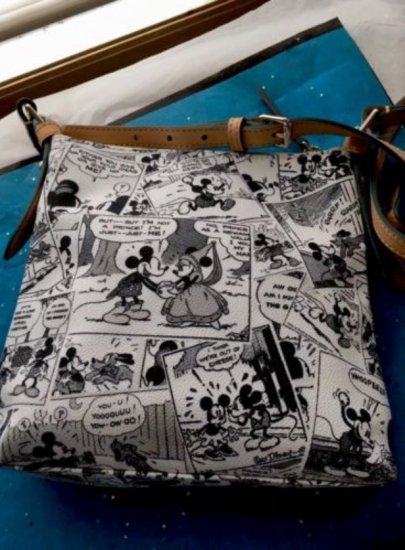 Disney Dooney & Bourke ドゥニー&バーグ ミッキーマウス コミック 東京ディズニー クロスボディ バッグ -  ディズニーフィギュア・グッズ通販店舗 ディズニーコレクション