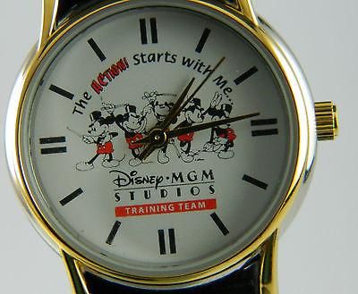 ディズニーわんわん物語 レディアンドトランプ 腕時計　SEIKO LUKIA ディズニーわんわん物語 レディアンドトランプ 腕時計 SEIKO