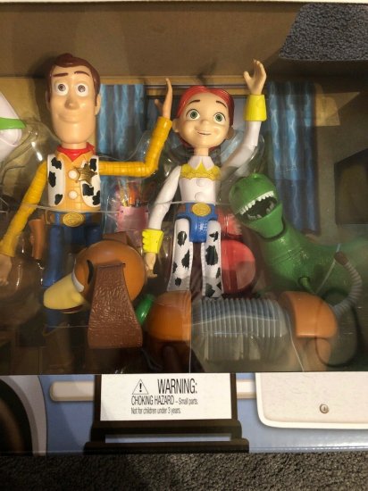 トイ・ストーリー4 Toy Story 4 フィギュアSET バズ ウッディ スリンキー フォーキー ジェシーレックス -  ディズニーフィギュア・グッズ通販店舗 ディズニーコレクション