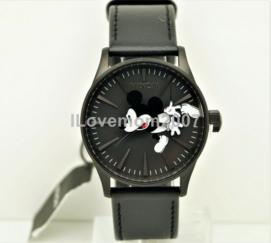 NIXON　ディズニーコラボ　リュック　財布　腕時計　新品未使用　3点セット約750gディテール
