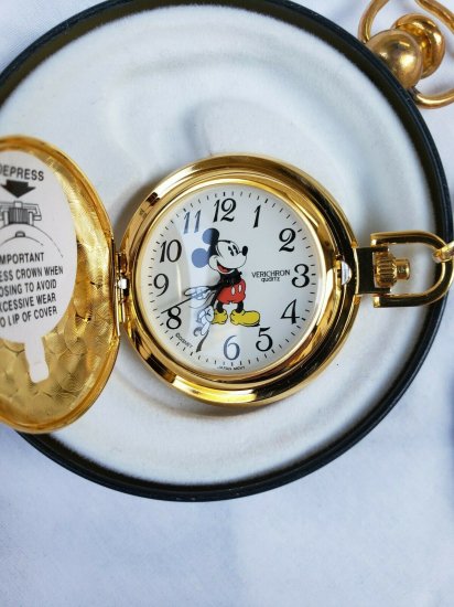 【激レア！ビンテージ】VERICHRON社 ディズニー ミッキーマウス 懐中時計分福たぬき堂腕時計