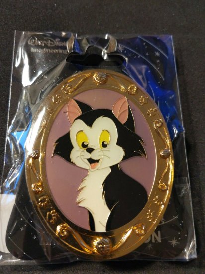 WDI Disney フィガロ ポートレート 額縁 ピン FIGARO Cat Portraits Gold Frame Pinocchio LE  300 Pin - ディズニーフィギュア・グッズ通販店舗 ディズニーコレクション