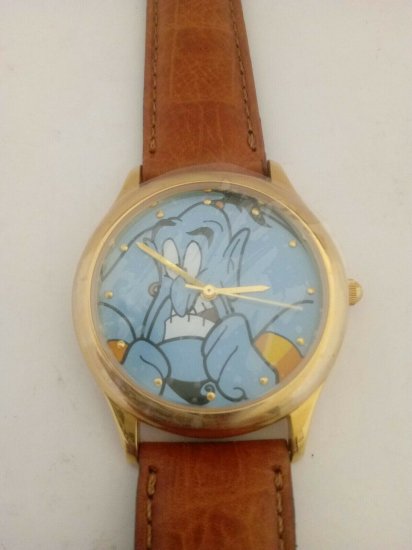 ディズニー おしゃれキャット Fossil レザー腕時計 ピンバッジ 付き