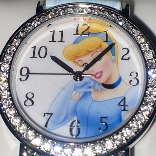 ディズニー　プリンセス　白雪姫　腕時計　オルゴール　ウオッチコレクターズクラブ 時計 腕時計 ディズニー 白雪姫 レザーウォッチ チャーム付き ライン