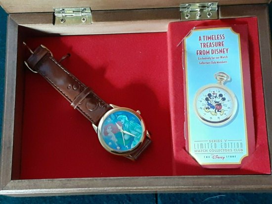 公式メーカー ディズニー 白雪姫 腕時計 オルゴール ウオッチ