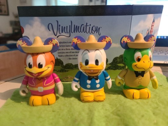 バイナルメーション Vinylmation 三人の騎士 フィギュア Park Set 5 Animation Lot Caballeros  Donald Panchito Jose - ディズニーフィギュア・グッズ通販店舗 ディズニーコレクション