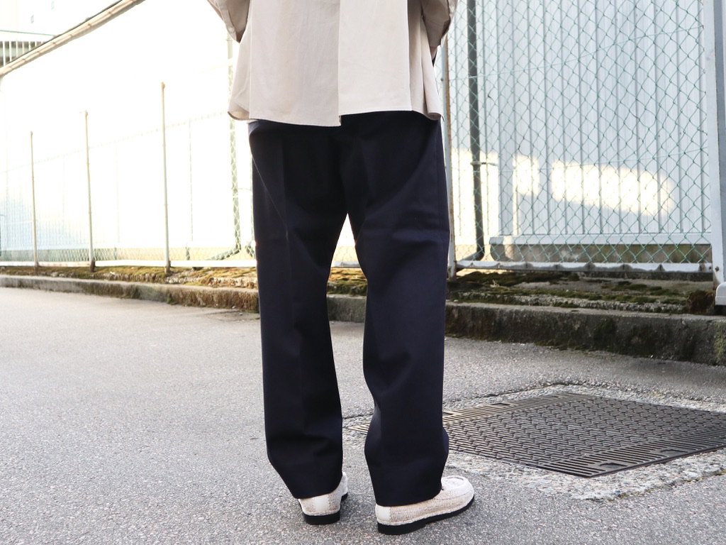 UNIVERSAL PRODUCTS / COTTON 1TUCK TROUSERS-UNIVERSAL PRODUCTSの ...