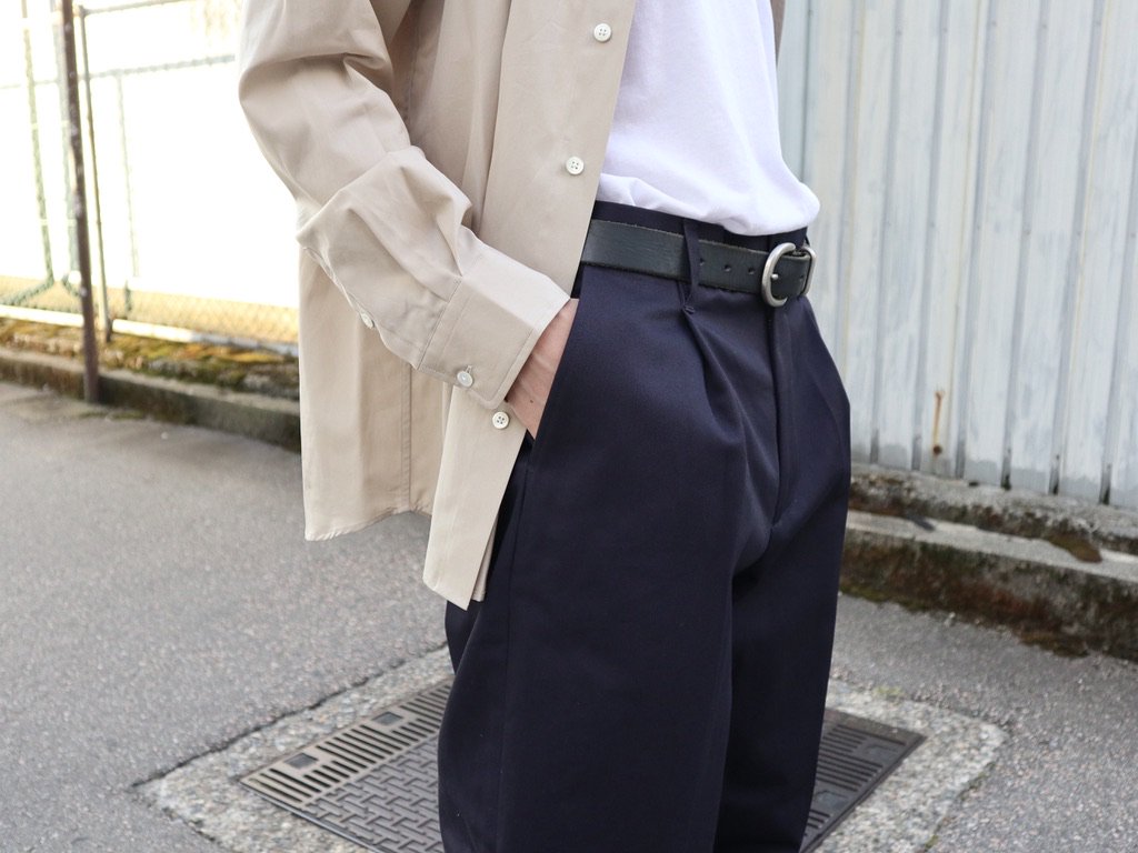 UNIVERSAL PRODUCTS / COTTON 1TUCK TROUSERS-UNIVERSAL PRODUCTSの 