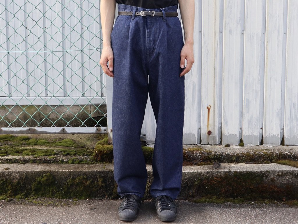 UNIVERSAL PRODUCTS / 1 TUCK DENIM PANTS-UNIVERSAL PRODUCTSの通販EQUAL
