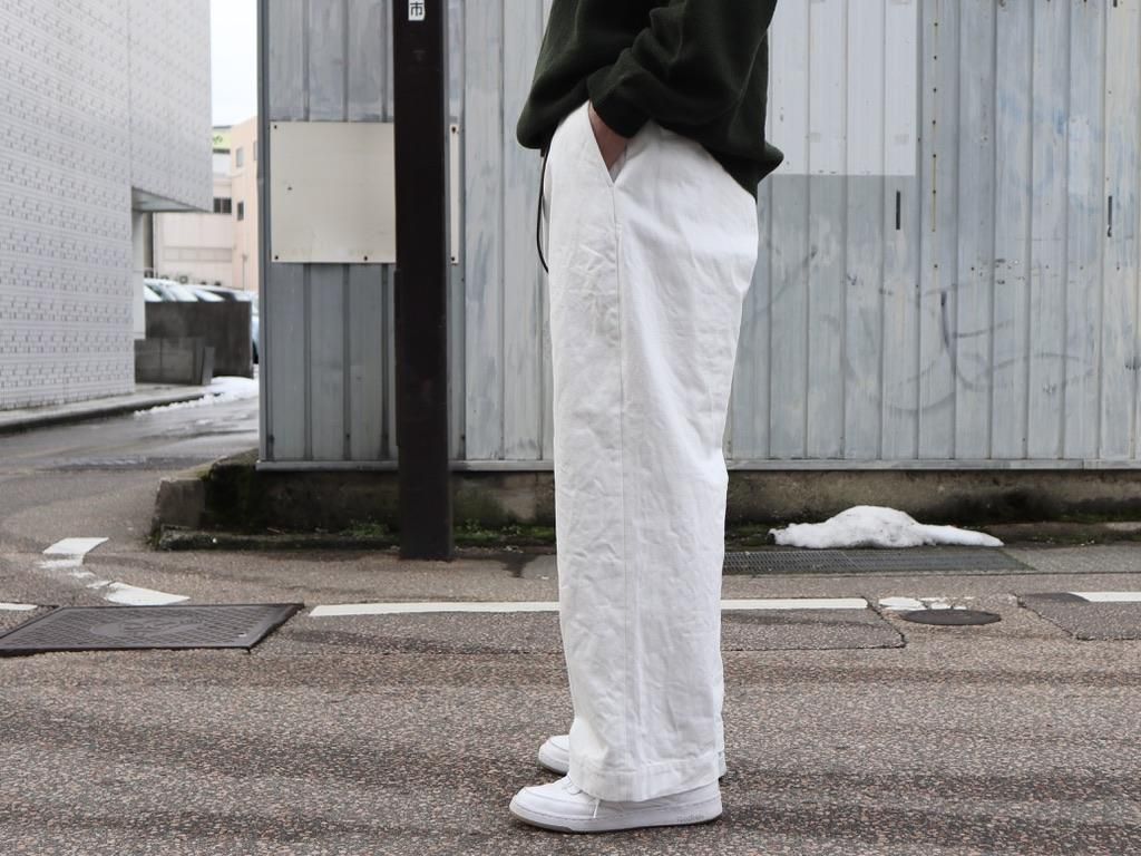 universal products no tuck wide chino - チノパン