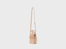 <img class='new_mark_img1' src='https://img.shop-pro.jp/img/new/icons14.gif' style='border:none;display:inline;margin:0px;padding:0px;width:auto;' />Hender Scheme / essence hand bag tall