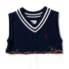 doublet / BURNING EMBROIDERY KINT VEST<img class='new_mark_img2' src='https://img.shop-pro.jp/img/new/icons47.gif' style='border:none;display:inline;margin:0px;padding:0px;width:auto;' />