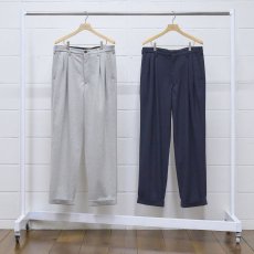 UNUSED / Two tuck slacks<img class='new_mark_img2' src='https://img.shop-pro.jp/img/new/icons47.gif' style='border:none;display:inline;margin:0px;padding:0px;width:auto;' />