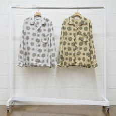 UNUSED / Emblem pattern shirt<img class='new_mark_img2' src='https://img.shop-pro.jp/img/new/icons47.gif' style='border:none;display:inline;margin:0px;padding:0px;width:auto;' />