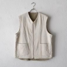 URU / ZIP UP VEST<img class='new_mark_img2' src='https://img.shop-pro.jp/img/new/icons47.gif' style='border:none;display:inline;margin:0px;padding:0px;width:auto;' />