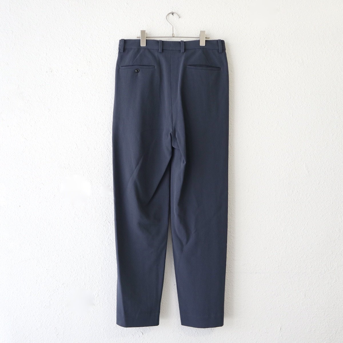 URU / INVERTED PLEATS PANTS-URUの通販EQUAL