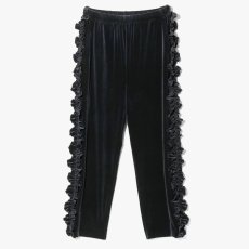 <img class='new_mark_img1' src='https://img.shop-pro.jp/img/new/icons14.gif' style='border:none;display:inline;margin:0px;padding:0px;width:auto;' />RHODOLIRION / FRILL SIDE STRIPE PANT - VELOUR