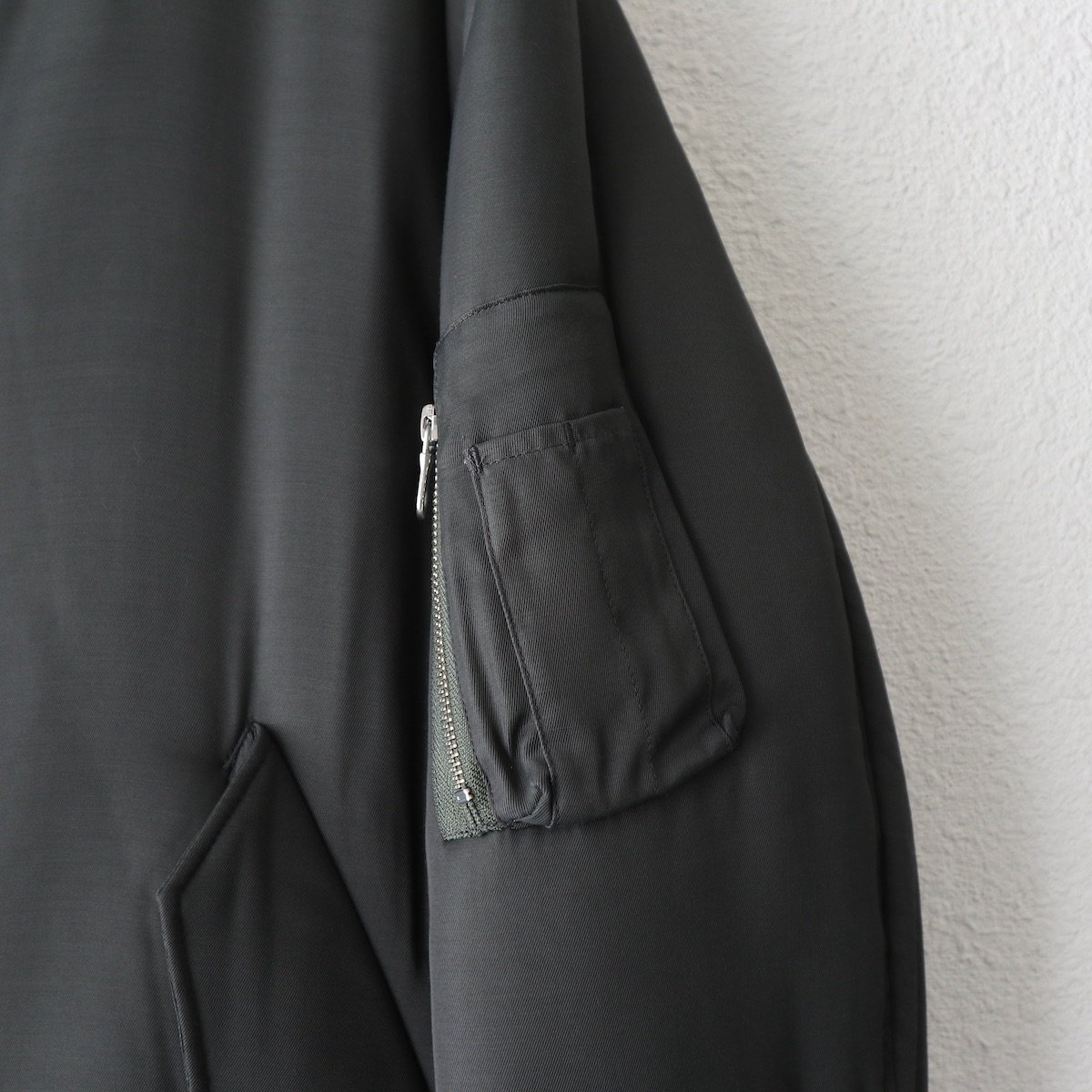 URU / ZIP UP BLOUSON-URUの通販EQUAL