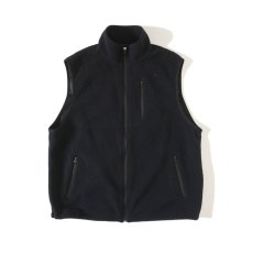 UNIVERSAL PRODUCTS / POLARTEC FLEECE VEST<img class='new_mark_img2' src='https://img.shop-pro.jp/img/new/icons47.gif' style='border:none;display:inline;margin:0px;padding:0px;width:auto;' />