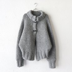 <img class='new_mark_img1' src='https://img.shop-pro.jp/img/new/icons14.gif' style='border:none;display:inline;margin:0px;padding:0px;width:auto;' />automills / CHILLING HAND MADE SWEATER