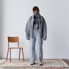 <img class='new_mark_img1' src='https://img.shop-pro.jp/img/new/icons20.gif' style='border:none;display:inline;margin:0px;padding:0px;width:auto;' />automills / CHILLING HAND MADE SWEATER