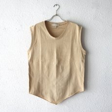 ARCHI / PLANT DYEING SLEEVELESS TEE<img class='new_mark_img2' src='https://img.shop-pro.jp/img/new/icons47.gif' style='border:none;display:inline;margin:0px;padding:0px;width:auto;' />