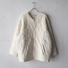 ARCHI / QUILT JAQUARD JACKET<img class='new_mark_img2' src='https://img.shop-pro.jp/img/new/icons47.gif' style='border:none;display:inline;margin:0px;padding:0px;width:auto;' />