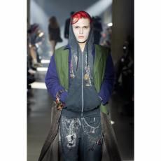 <img class='new_mark_img1' src='https://img.shop-pro.jp/img/new/icons14.gif' style='border:none;display:inline;margin:0px;padding:0px;width:auto;' />doublet / EMBROIDERED CHAIN ZIP-UP HOODIE