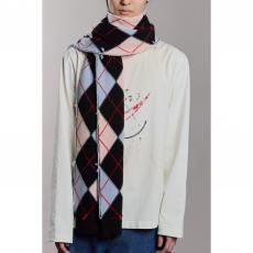 <img class='new_mark_img1' src='https://img.shop-pro.jp/img/new/icons14.gif' style='border:none;display:inline;margin:0px;padding:0px;width:auto;' />MASU / DIAMOND SCRAPPED SCARF