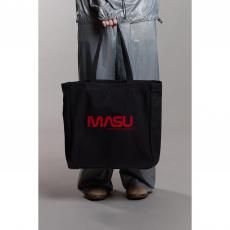 <img class='new_mark_img1' src='https://img.shop-pro.jp/img/new/icons14.gif' style='border:none;display:inline;margin:0px;padding:0px;width:auto;' />MASU / EXPLORER TOTE BAG