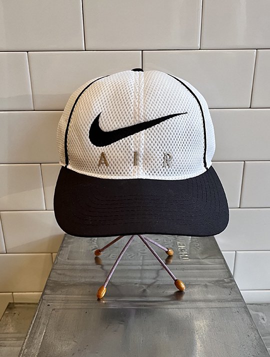 Stripe nike clearance