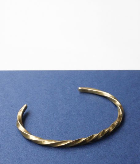 THE SUPERIOR LABOR Narrow Twist Bangle - Fresh Service NECESSARY 