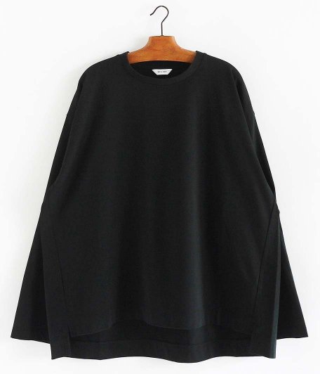 WELLDER Flutter Tail Buck Side Tucked Crewneck [BLACK] - Fresh