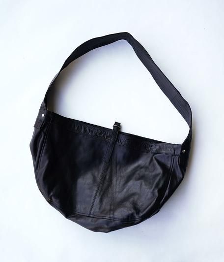  CCU NEWS PAPER BAG L [COW SKIN / BLACK]