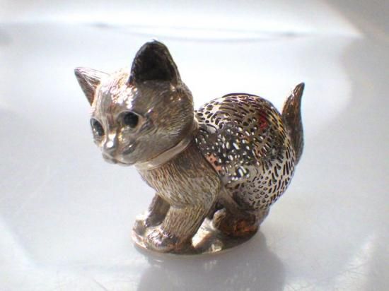 【Royal Doulton】猫の置物　フィギュリン