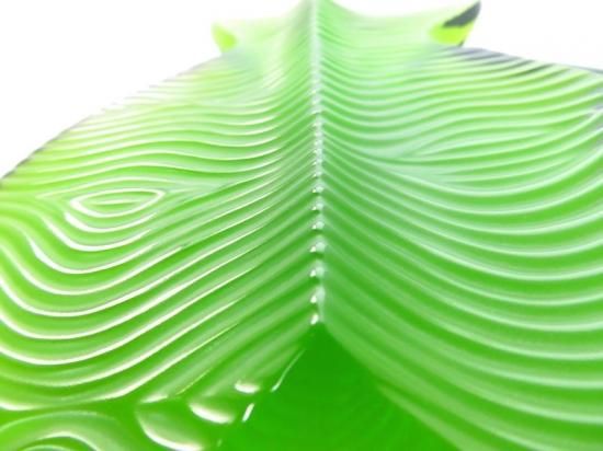 グリーン　クリスタル　バッファローの置物　ハンドメイド　希少品 グリーンクリスタルバッファローの置物ハンドメイド希少品