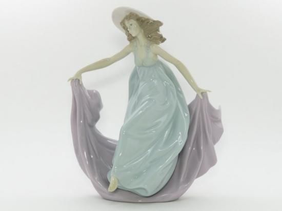 購入人気商品 Lladro（リヤドロ）人形 踊る少女 陶器 置物