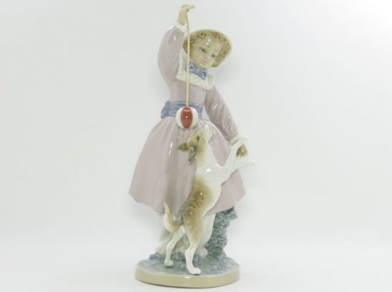リヤドロ 置物 □ 少女と犬とボール フィギュリン 5078 女性 陶器人形