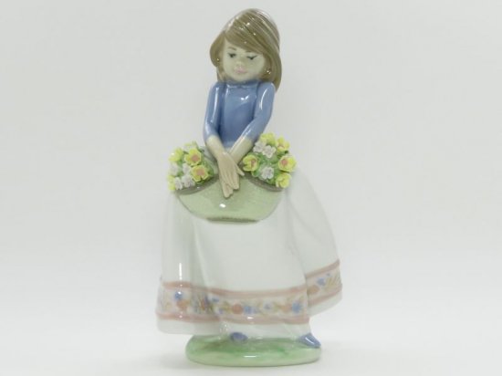 リヤドロ（Lladro リアドロ 陶器人形 置物） 花と少女 五月の花