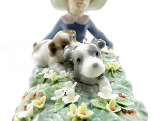 リヤドロ 置物 □ 乗せてあげる フィギュリン 5460 犬 花 女の子