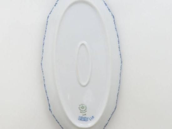 ブルーフルーテッド フルレース ピックル ディッシュ プレート お皿 ブルーフルーテッド フルレース ピックルディッシュ 24.5cm|ロイヤル